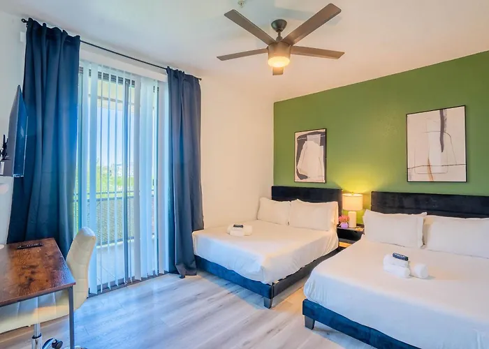 Game Day Retreat Pool Gym & Westgate Getaway *