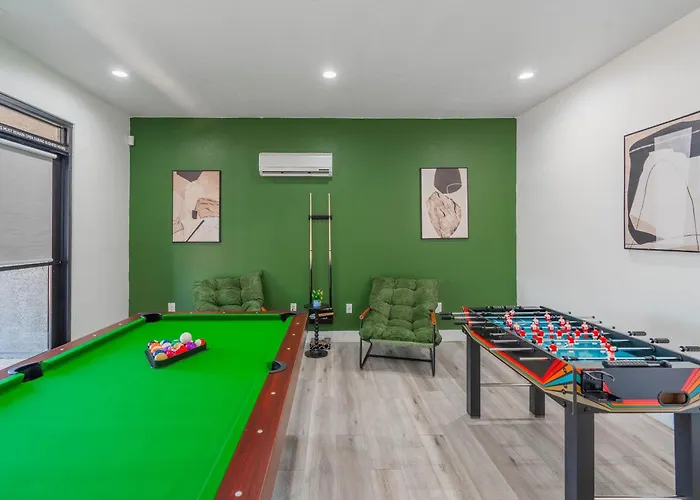 Game Day Retreat Pool Gym & Westgate Getaway * Glendale